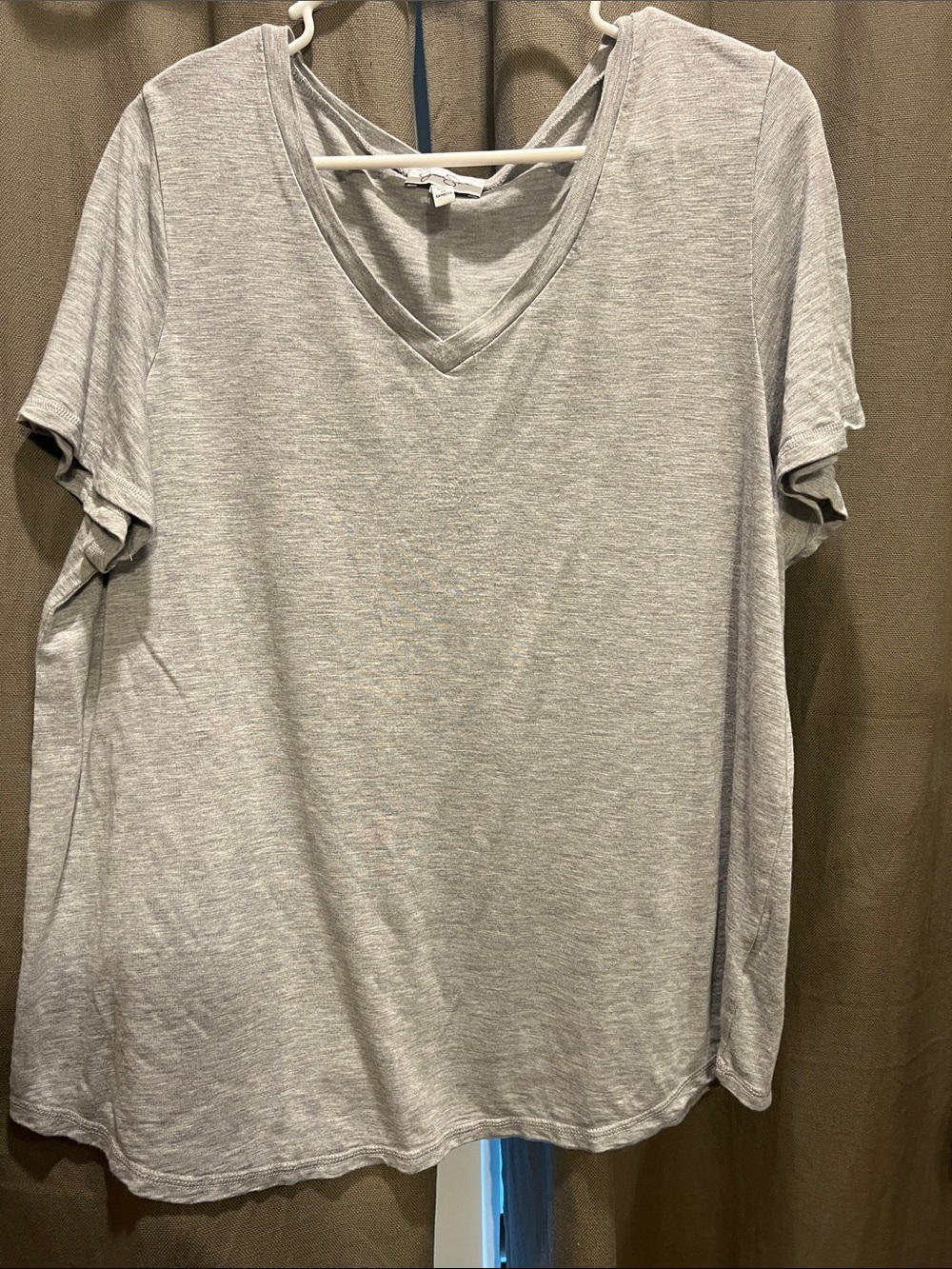 Jessica Simpson Light Heather Gray V-Neck Short Sleeve Tee